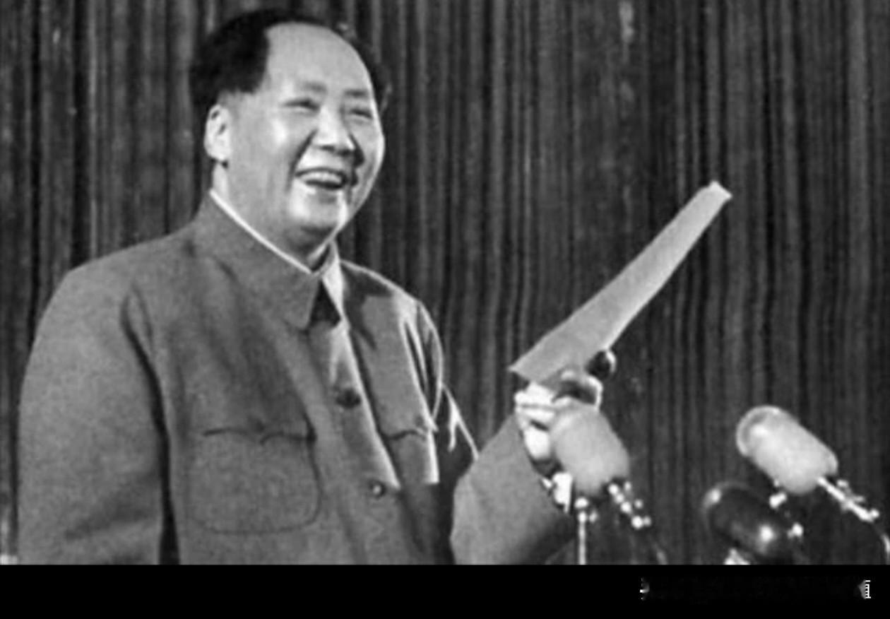 我喜欢毛主席的——
七律·和柳亚子先生
（1949年4月29日）

饮茶粤海未能