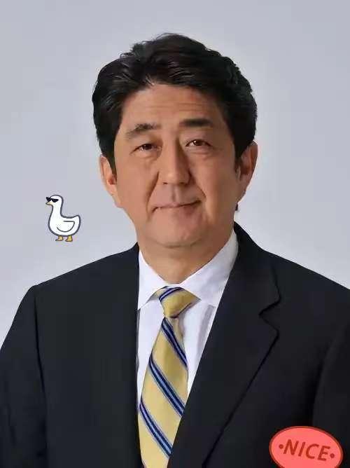 刚刚得到的消息

日本终于宣布了

10 月 25 日，当年震惊全球的日本前首相