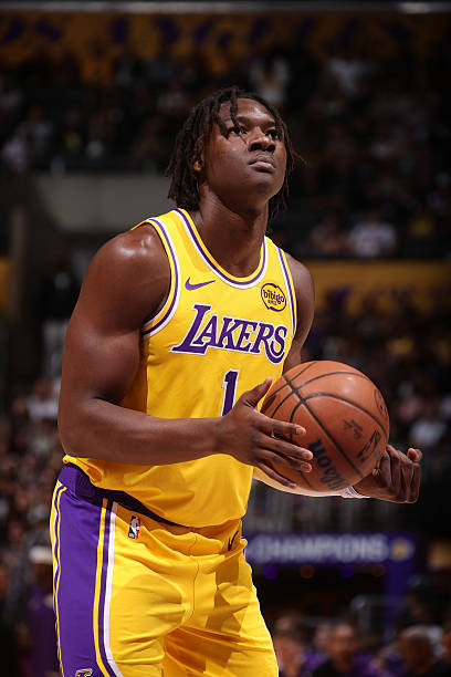 过于离谱……湖人全场31罚14中，命中率仅45.2%这是自2013年2月25日以