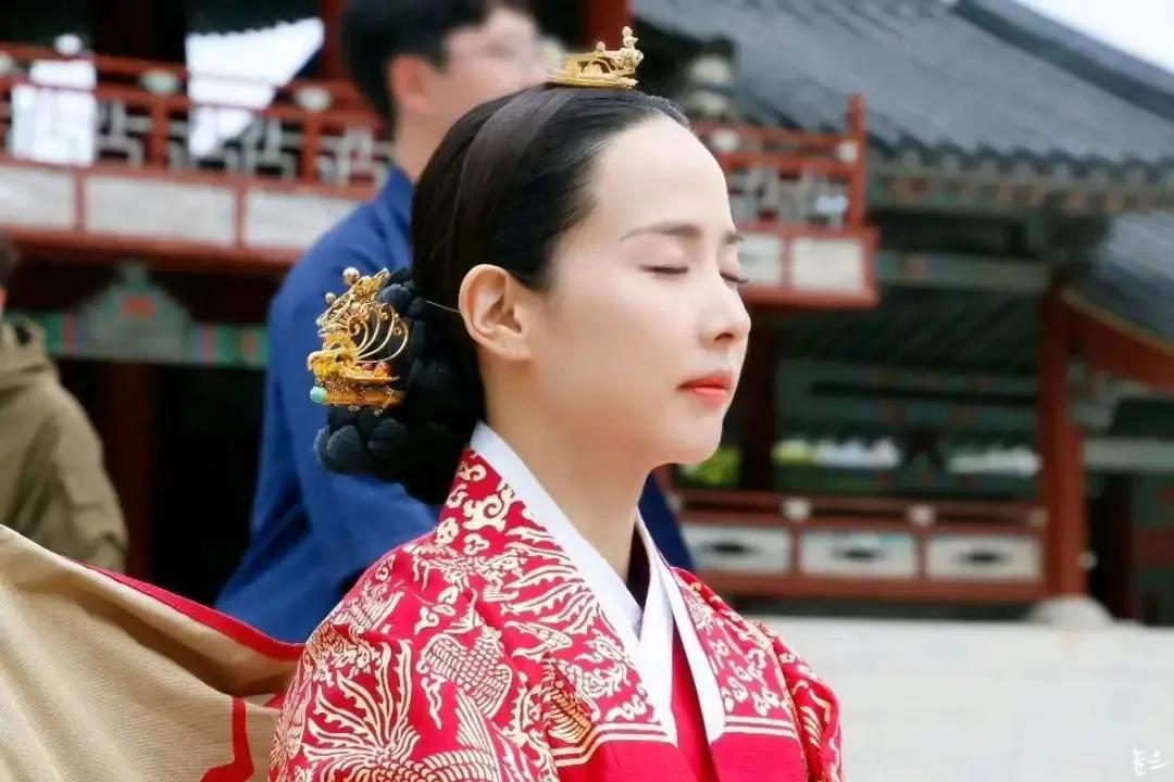 #2023年度创作挑战#
韩国“韩国第一艳星”赵茹珍，别看她年过40，依旧透着独