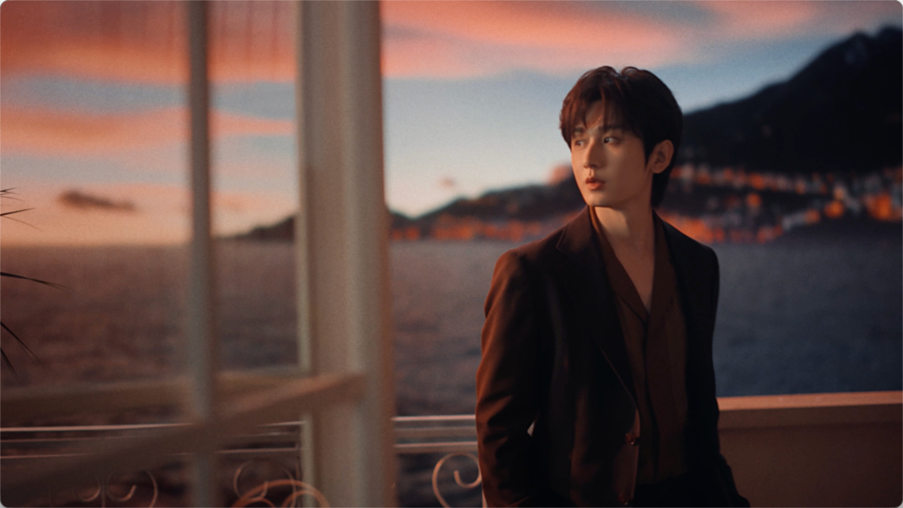 绽家选人眼光真的太毒辣了🔥绽家在2026年开局就官宣了首位品牌全球代言人成毅，