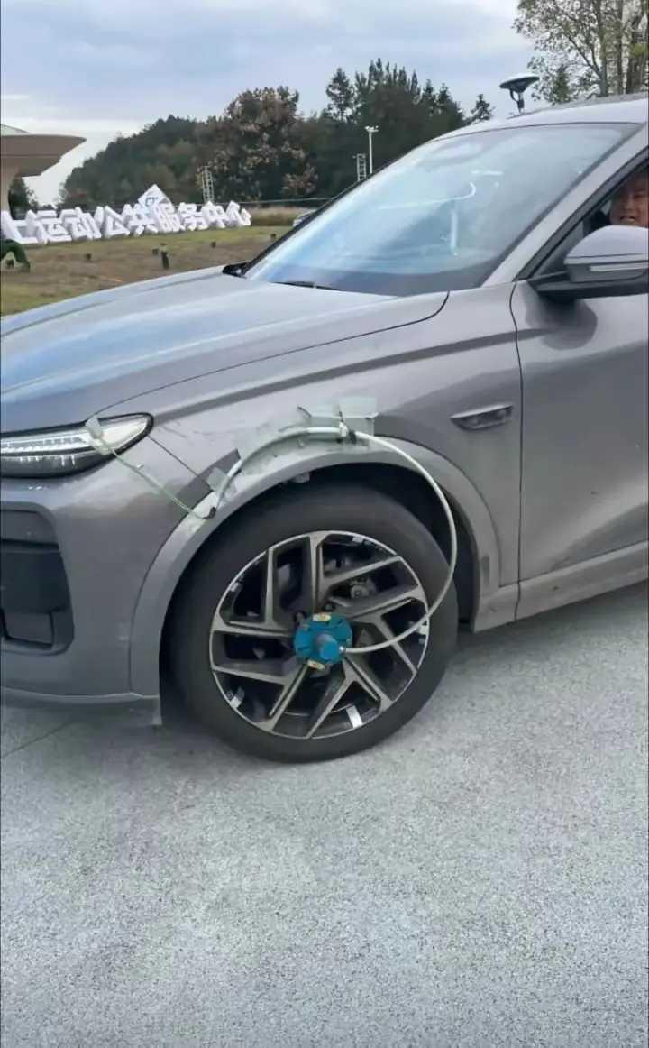 谁知道这车上装的是什么？有懂的吗？