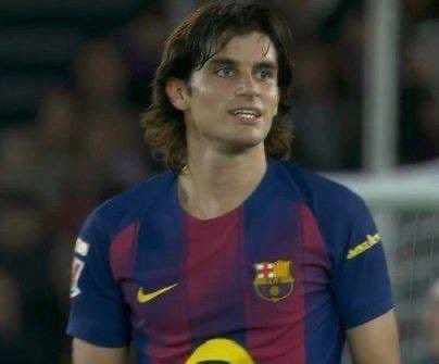 每体：在巴萨更衣室，队友们都叫杰拉德-马丁为“杰拉德-马尔蒂尼”😎😎😎😎