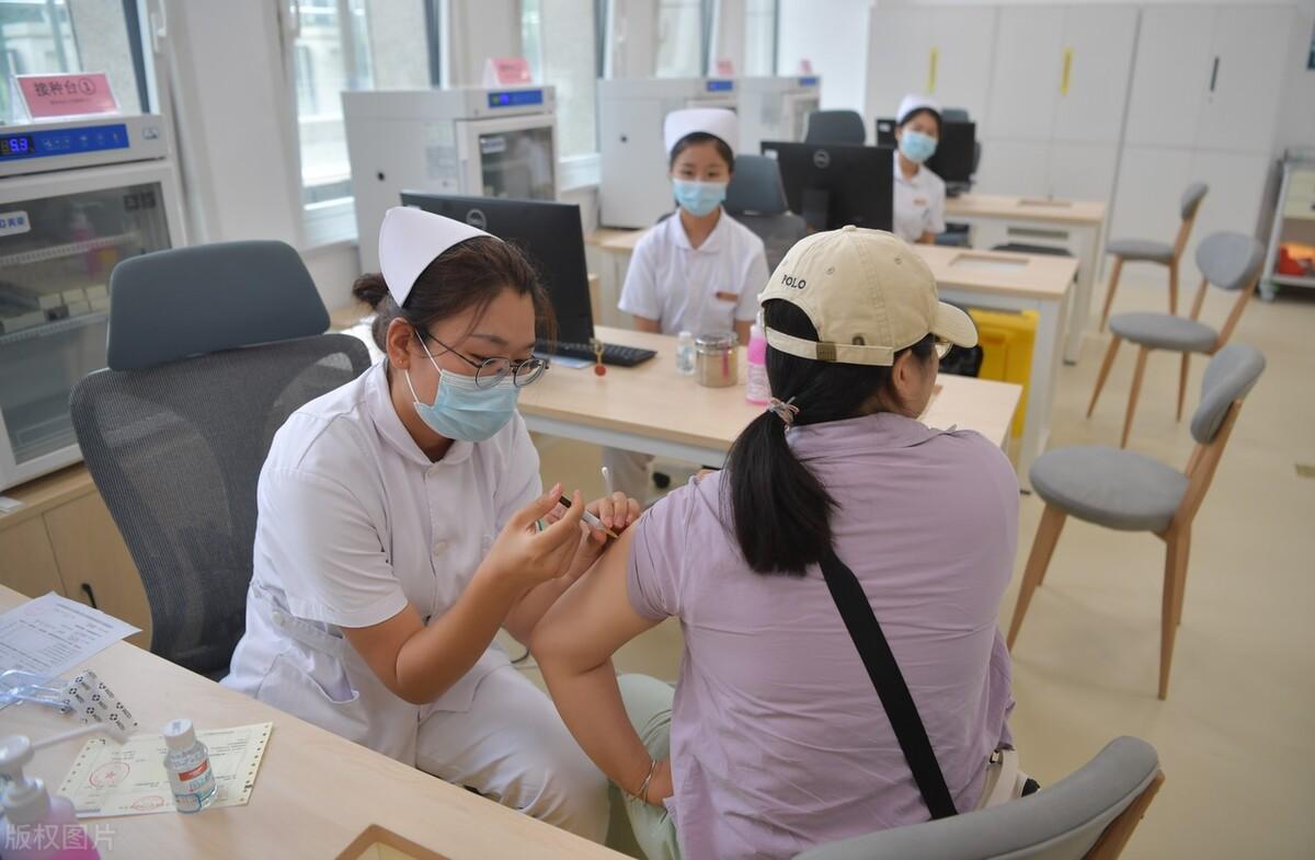 吃土都要带父母去打的2种疫苗！

第1种：23价肺炎疫苗

肺炎链球菌是一种可以