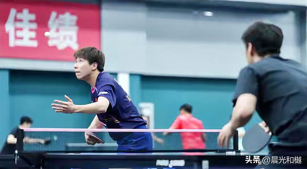 徐瑛彬动了谁的奶酪？伦敦世乒赛团体赛资格选拔国乒队内赛，徐瑛彬晋级第二阶段

首