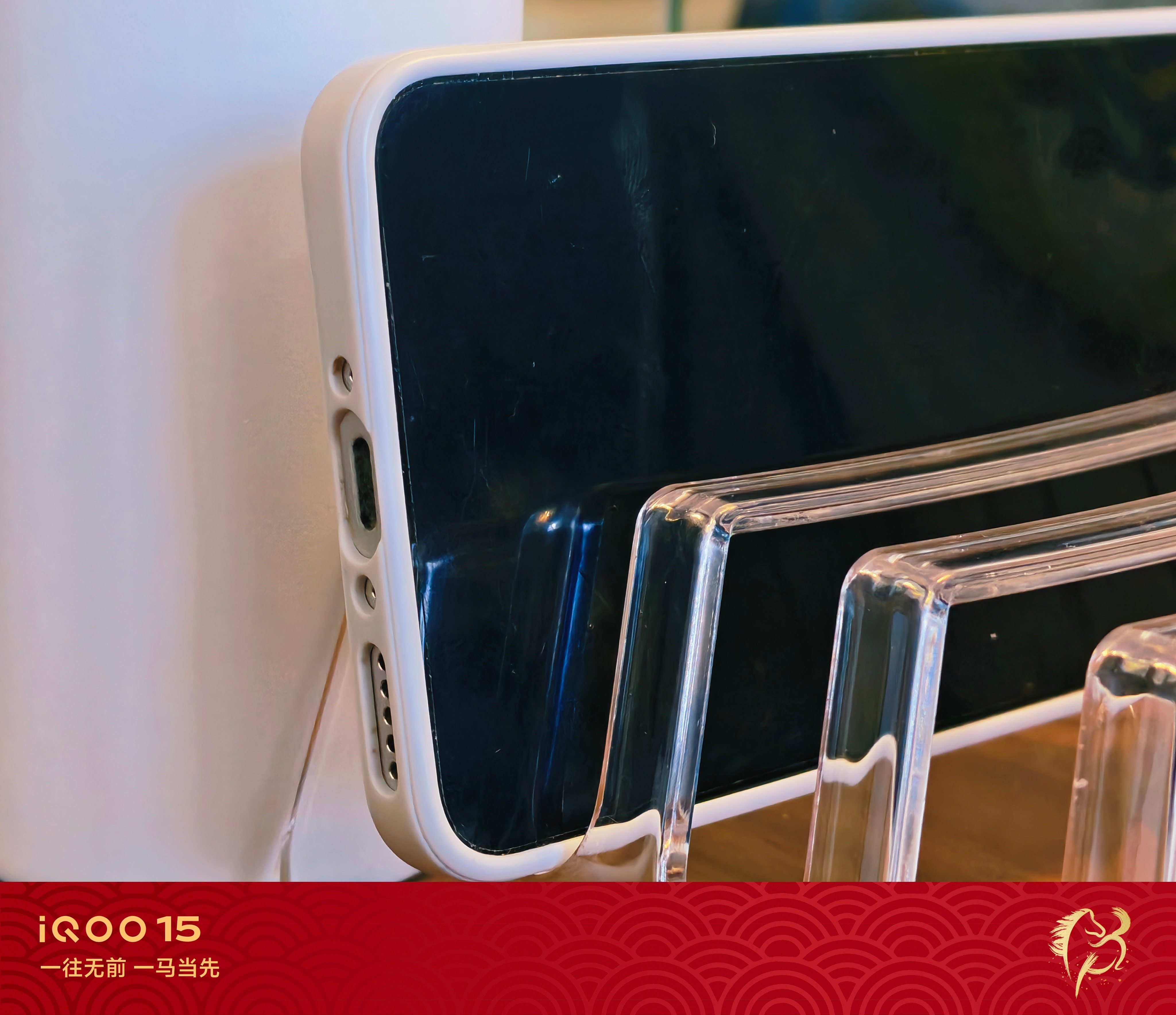 存储芯片涨价千元手机减产目前还在坚持做千元机或者说是百元机的品牌确实不多了。而随