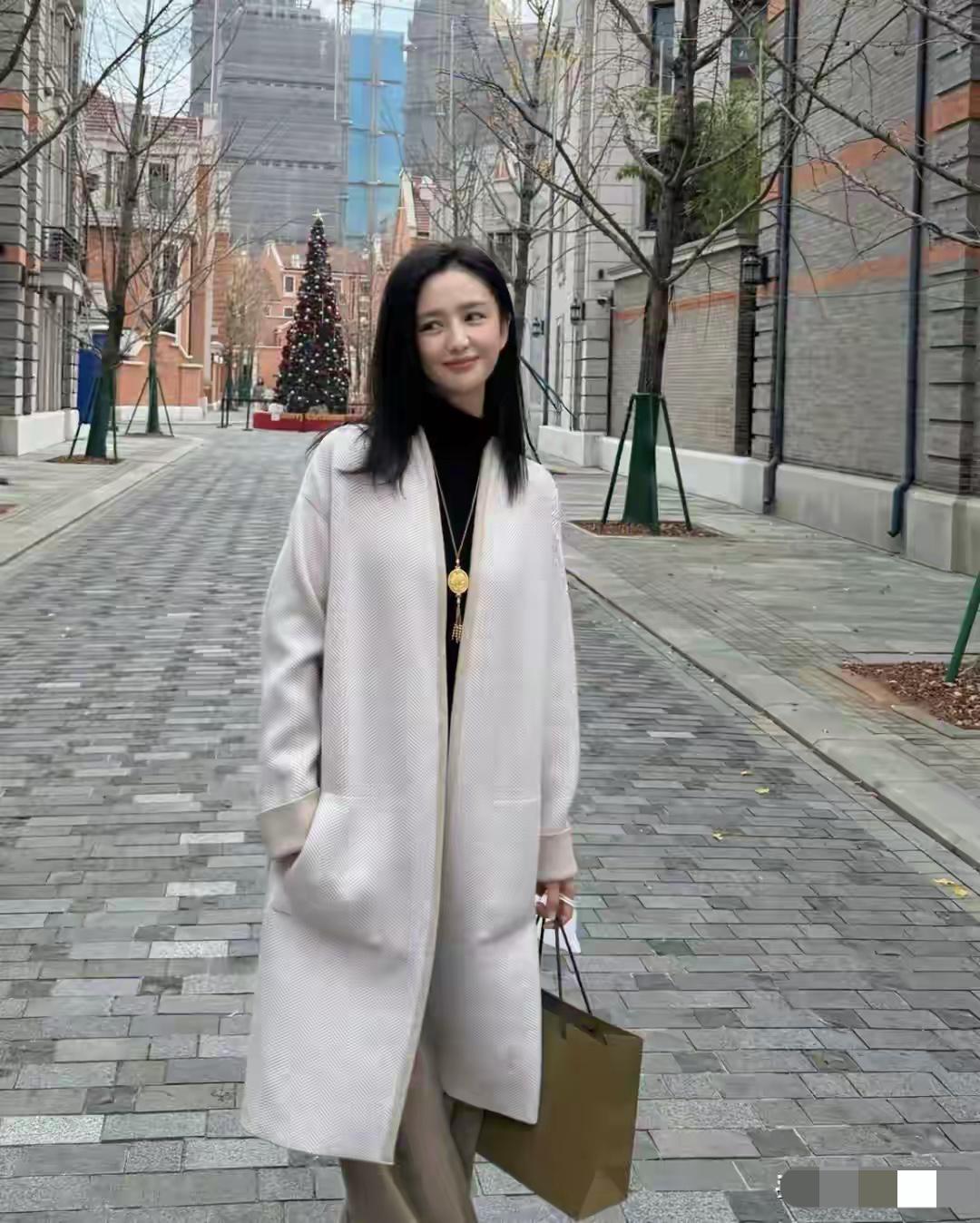 佟丽娅是我见过最有气质的明星，就是不知道陈思诚为什么要离婚