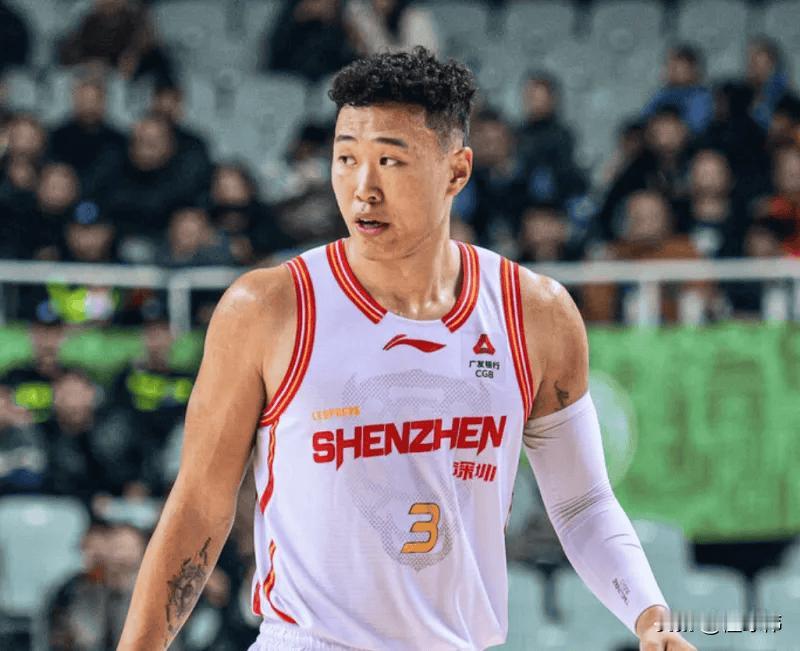 赢球关键！史密斯谈贺希宁：

“贺希宁是赢球的关键。”

“他每场比赛都有稳定的