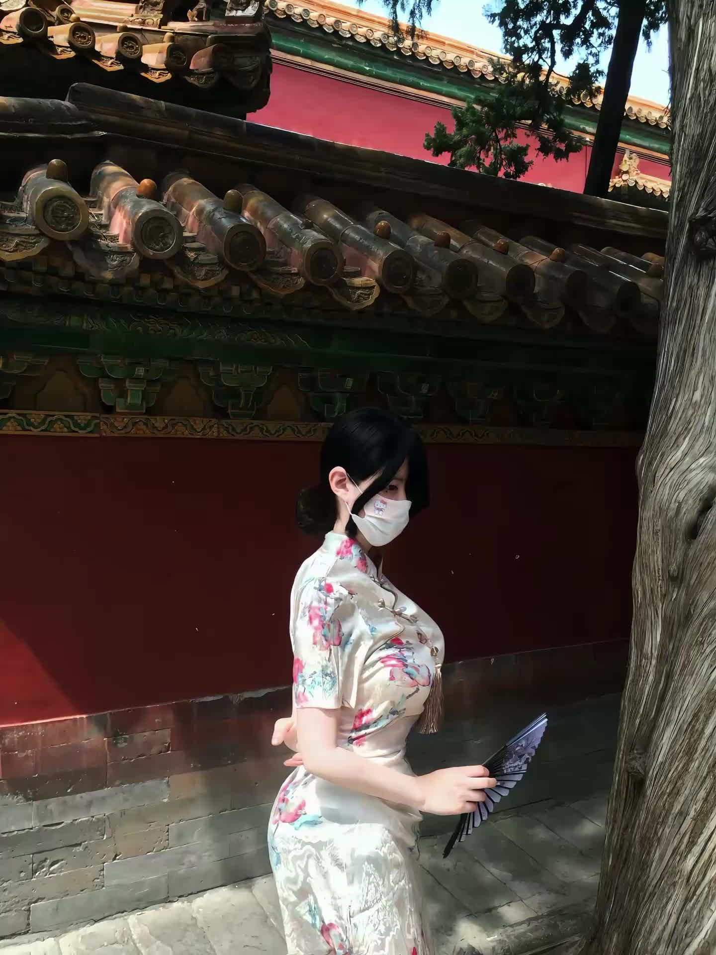 这是许嵩老师新歌吗?“我泪眼问花花不语”