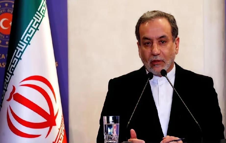 同样是掰手腕，伊朗和俄罗斯的打法，简直一个在天上，一个在地下。
伊朗的剧本极其简