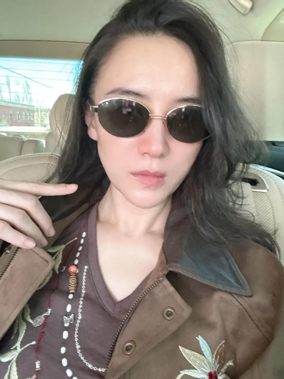 谈笑风声回首斜阳～姐姐终于发自拍啦！七夕快乐🕶