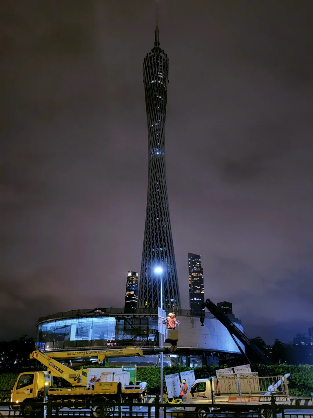 人无法同时拥有青春和对青春的感受