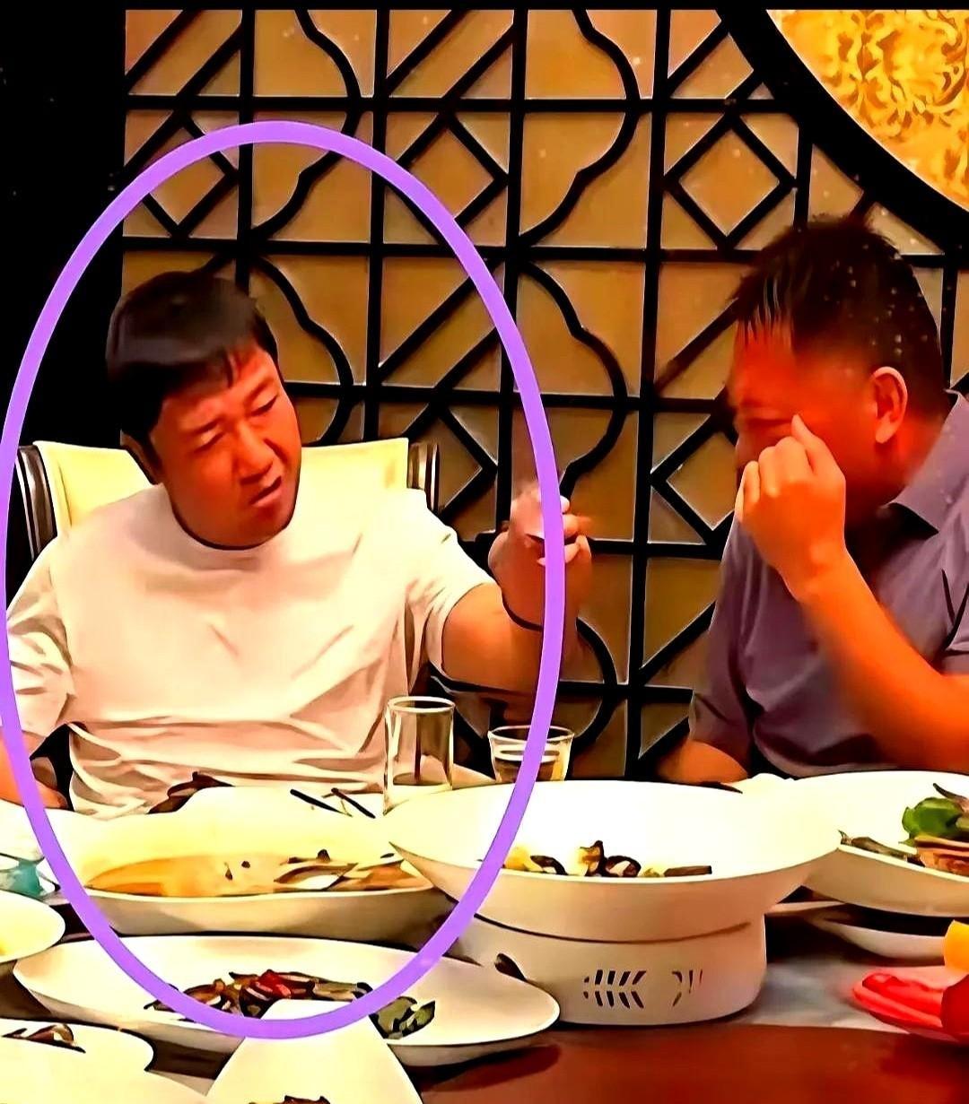 贾冰最近被人坑了一把，起因就是一场热热闹闹的私局。酒桌上称兄道弟，第二天自己的私