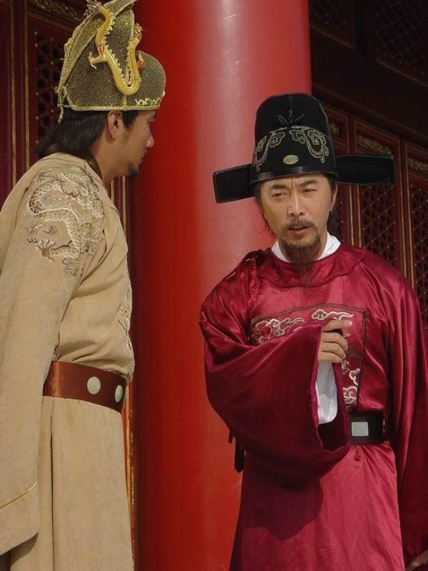 《汪广洋不是“胡惟庸案陪跑龙套”！他是大明开国最惨也最清醒的“首席情绪缓冲带”—