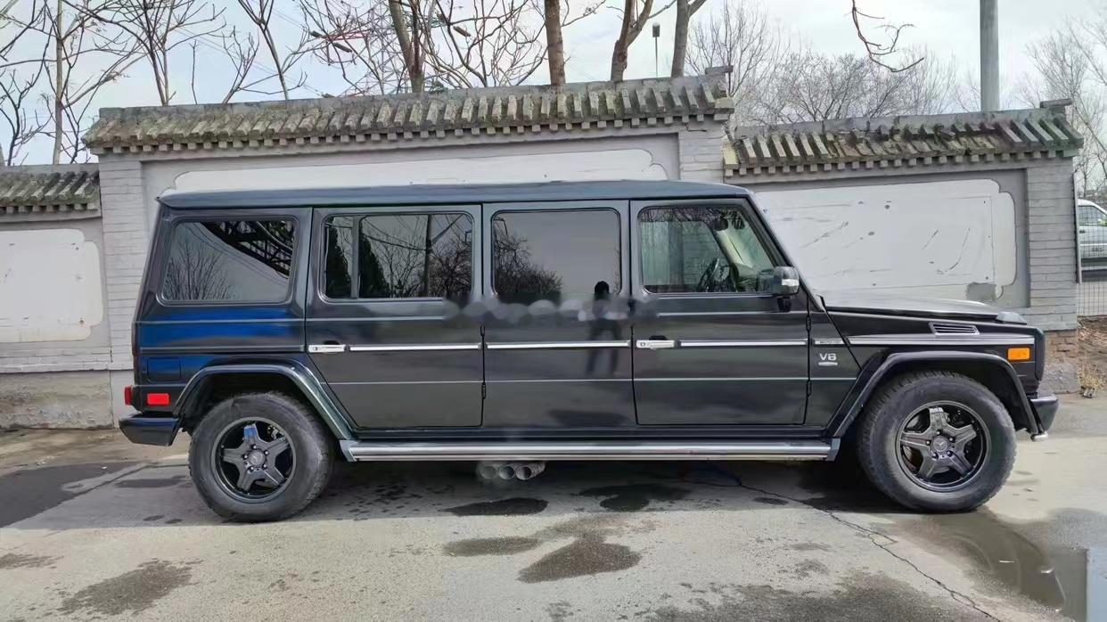 豪车超过俩月没卖，基本上就是五位数的亏损~~~不晓得一两百辆，甚至两三百辆的大型