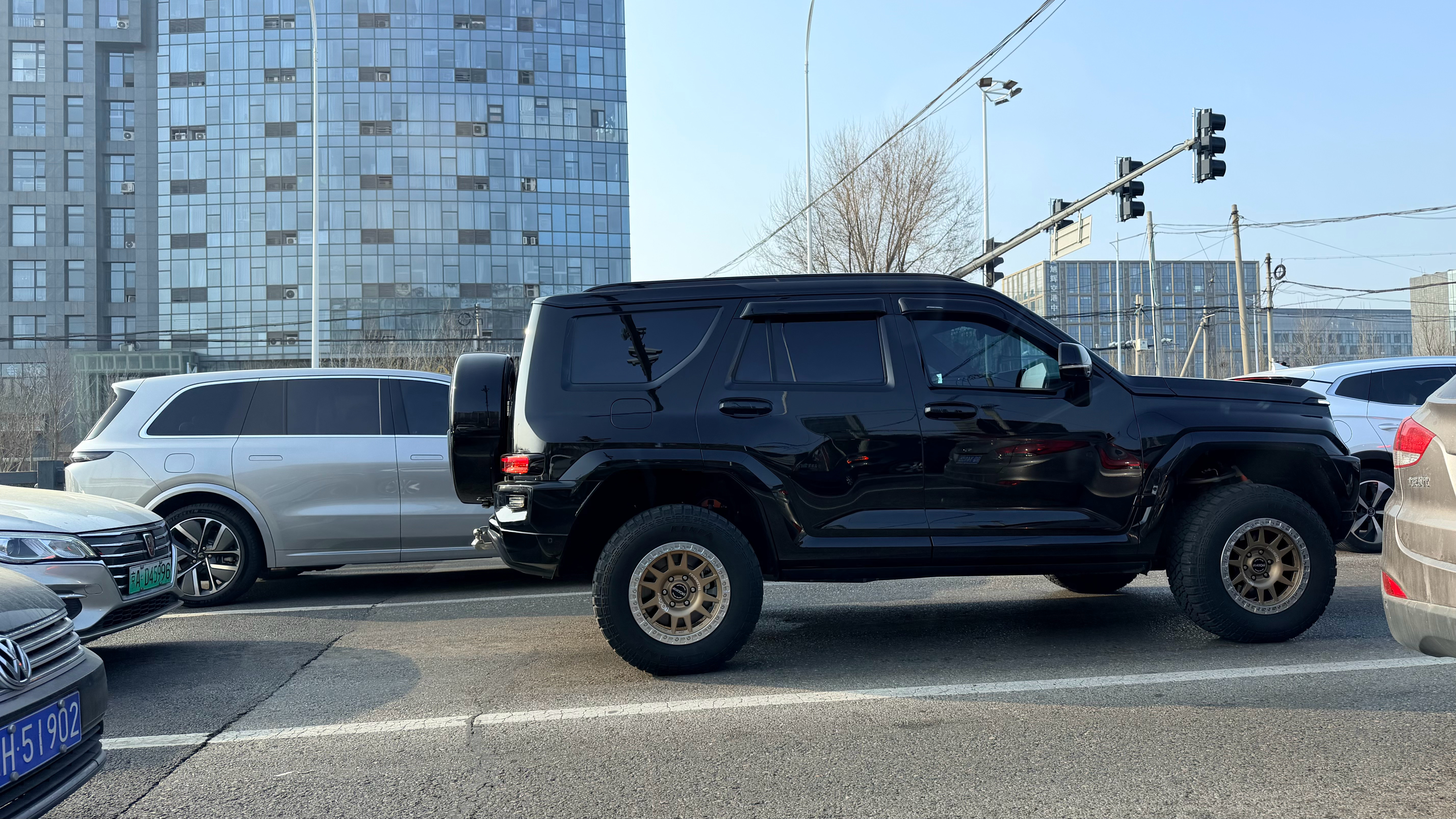 这个坦克700改得真不错，低调不浮夸～ 