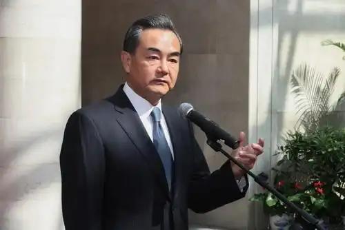 日本输个精光！王毅慕安会警告高市，话音刚落，现场沸腾了

2月14日，在德国慕安