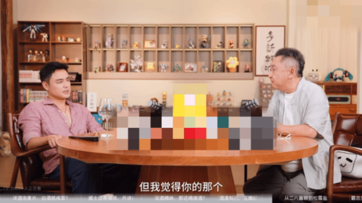 于谦回应网友说其做菜难吃心情不好就翻看于谦做饭片段，慢悠悠的语调搭配家常料理，抛