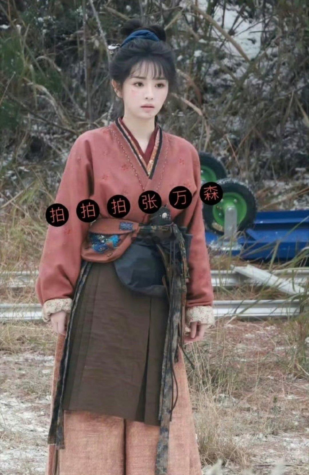 《逐玉》田曦薇战损妆来啦，人见犹怜[苦涩] 