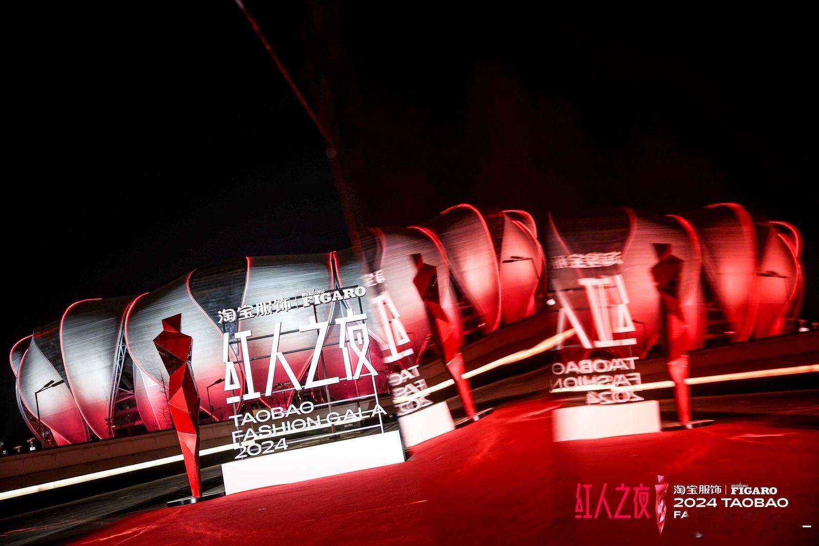 来啦！揭秘我最爱的淘宝店铺每次旅行拍照或者工作出片，我的评论区总是会涌现一大波问