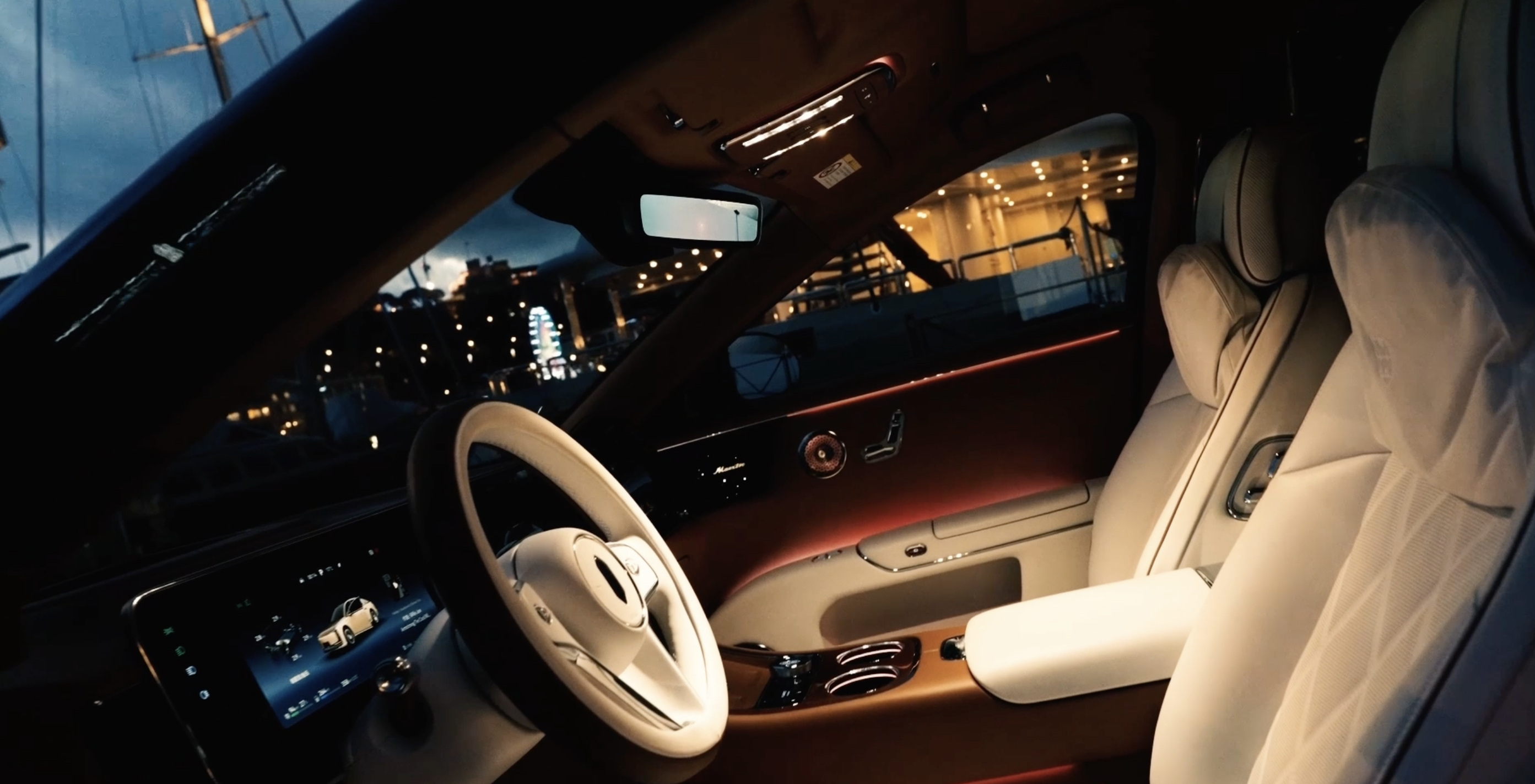 尊界S800刷新老外的豪车认知这台车从北京一路开到欧洲，12000公里零故障，经