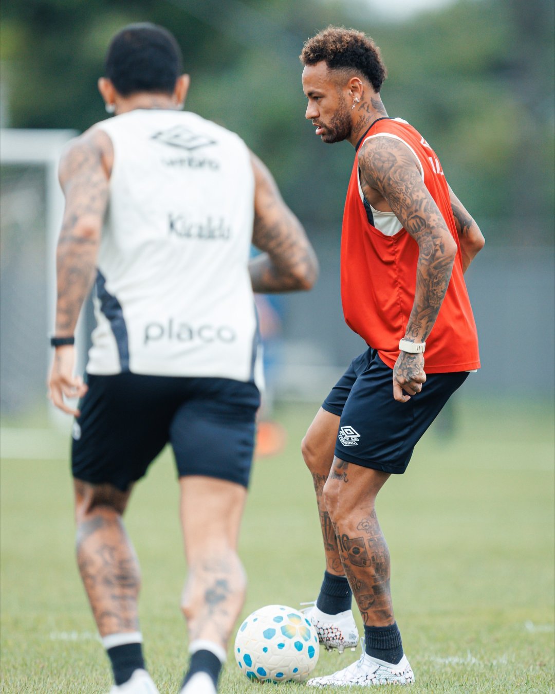 neymar[超话] 官网更新训练内马尔 ​​​