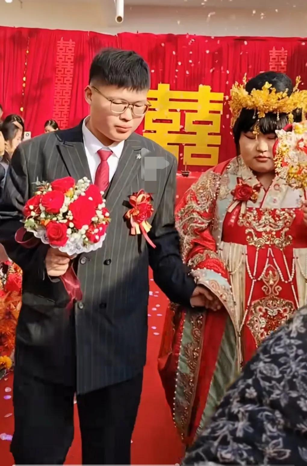 大衣哥风光嫁女，这女儿养的真好，感觉像梦回大唐，唐朝美女，这才是千金小姐的模样。