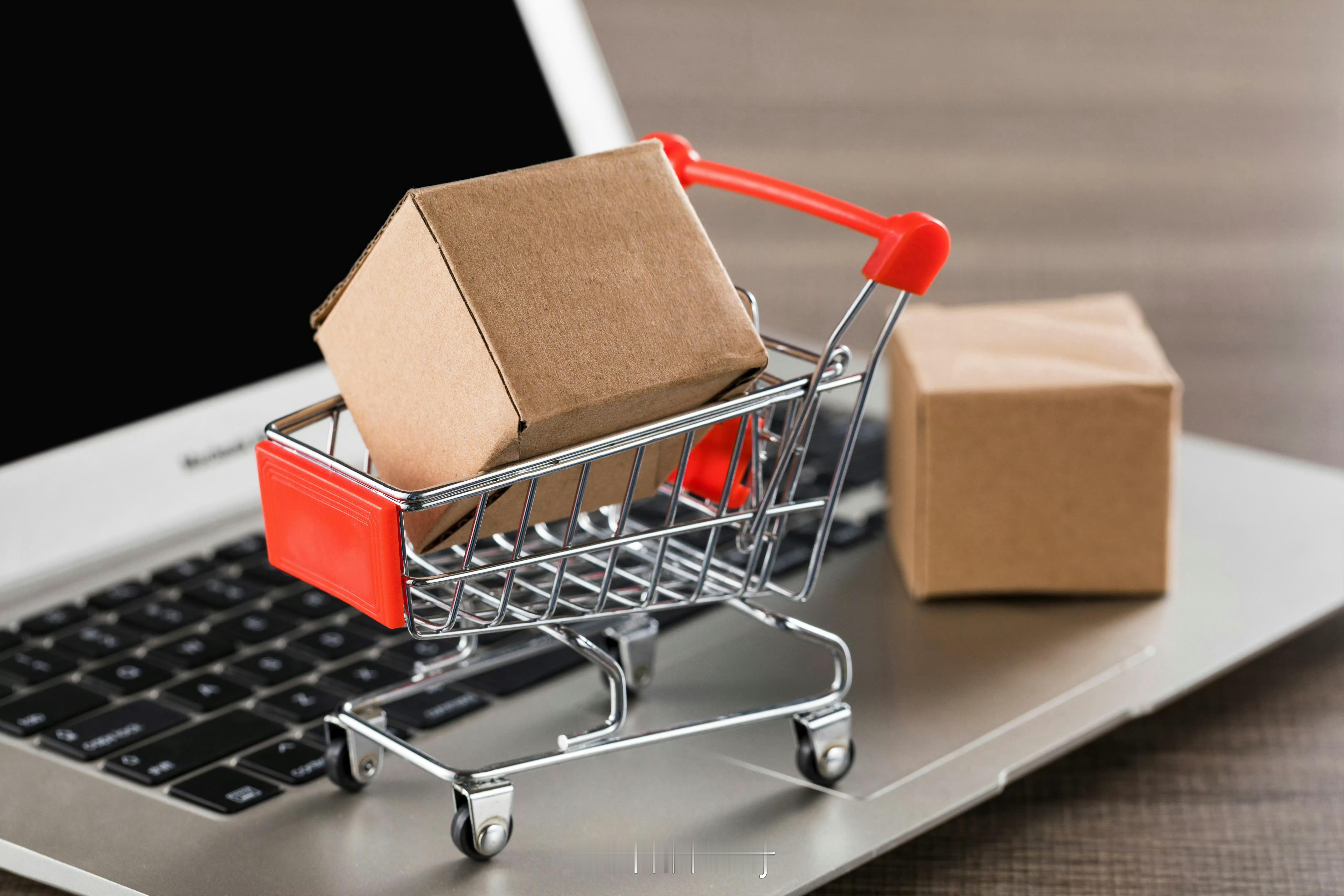 商家回应半年被1人薅了4万4 仅退款真的太讨厌了，另外衣服穿完并非仅试试穿恶意退