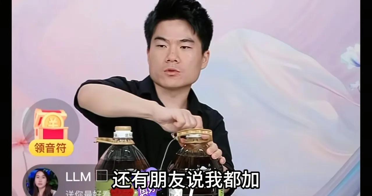 董宇辉又被忽悠了！

董宇辉晚上直播加班有网友说已经加班了一个小时了，鹏鹏说他们