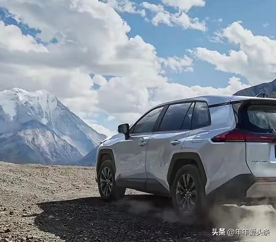 买车，别看花里胡哨的噱头。
好车就看四点：
好开、省油、舒服、安全。
 
动力够