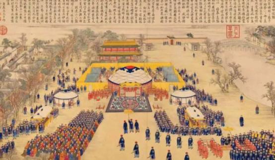 2011年，法国一老头，清理房屋阁楼垃圾时，突然发现一幅中国皇帝阅兵的24米长古