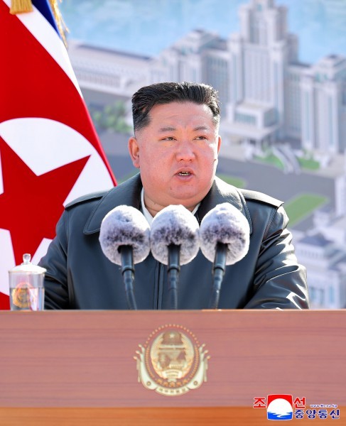 🔴【金正恩同志在和盛地区第五期建设开工典礼上的讲话】敬爱的金正恩同志１８日在和