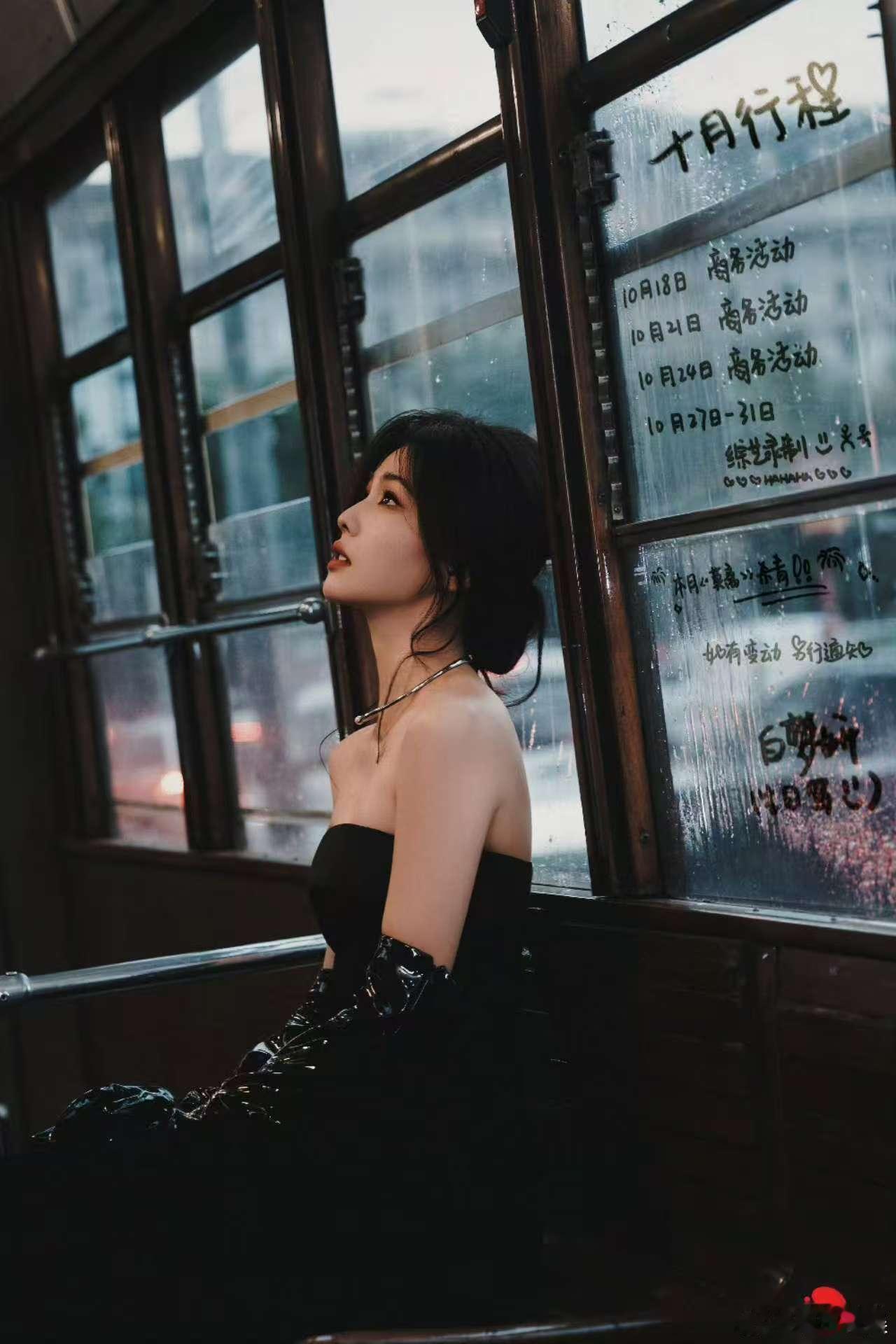 白鹿十月行程图送达白鹿10月莫离杀青白鹿10月莫离杀青，好耶。[抓狂][抓狂] 