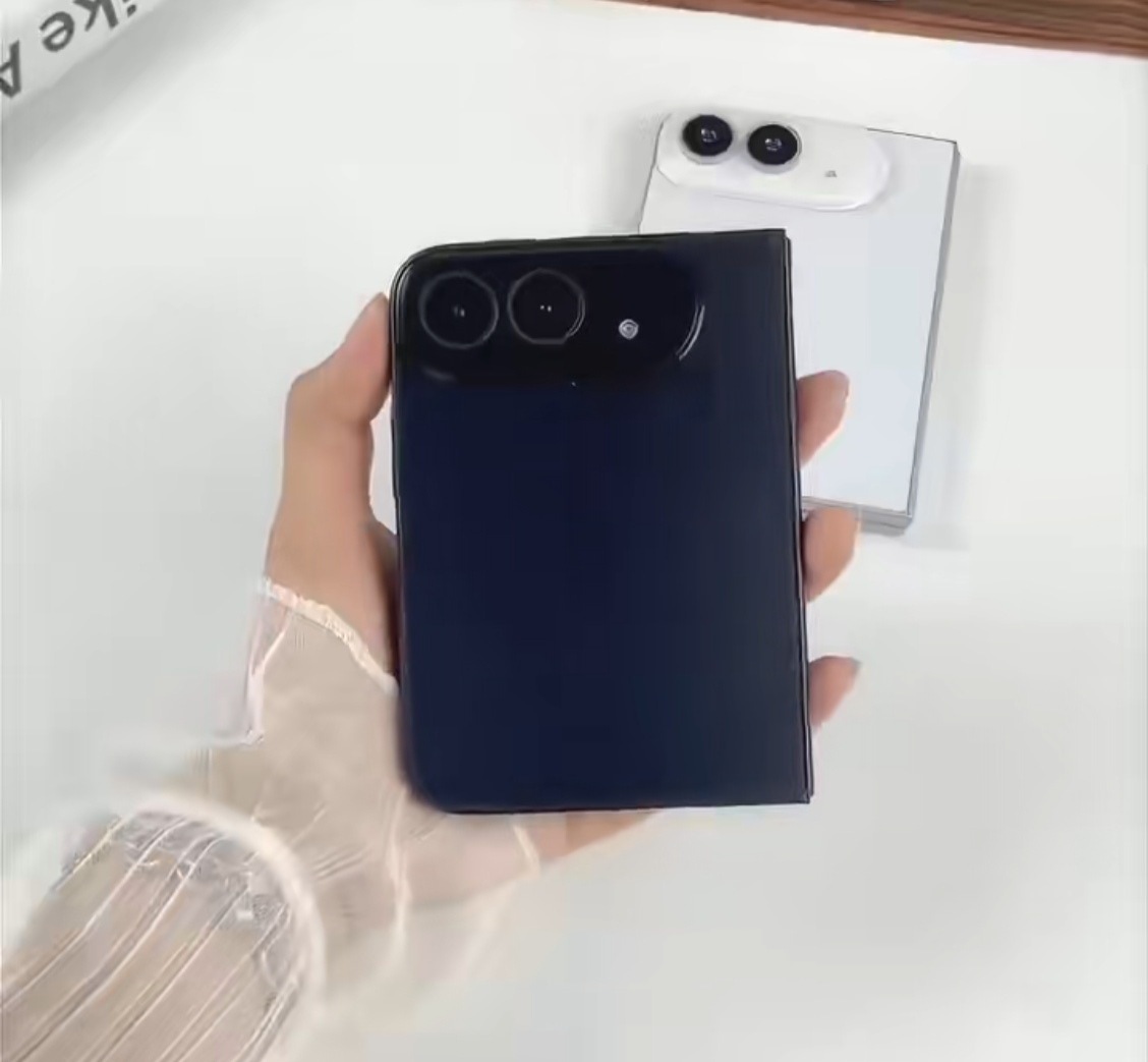 iPhoneUltra机模再曝光 iPhoneUltra两种颜色蓝色，白色哪个好