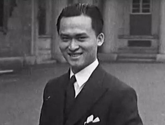 1942年，一名24岁的中国船员掉入北大西洋，靠着吃生鱼喝鸟血强撑了133天，然