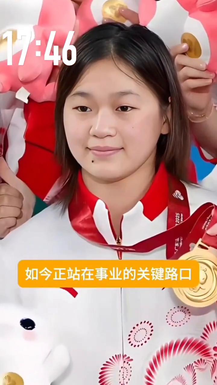 令人没想到，全红婵终于坦白了。这位一向低调的运动员，如今正站在事业的关键路口。在