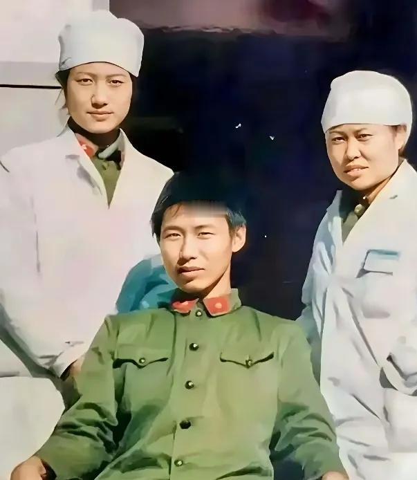 1986年，河北21岁战士从前线归来获一等功，随即他写信给女友分手。父亲气不过，