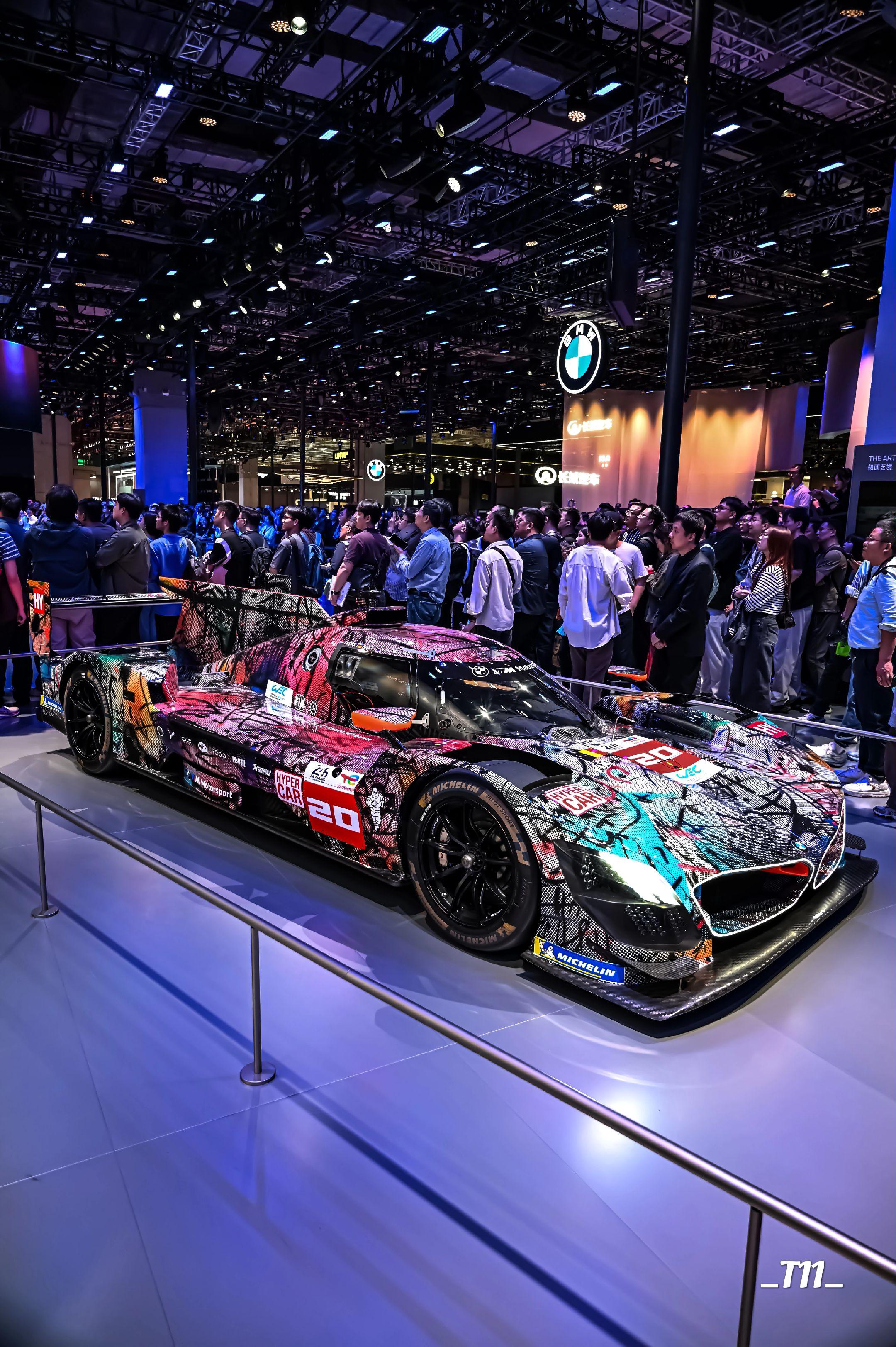 宝马第20台艺术车！BMW M Hybrid V8 Art Car  ...