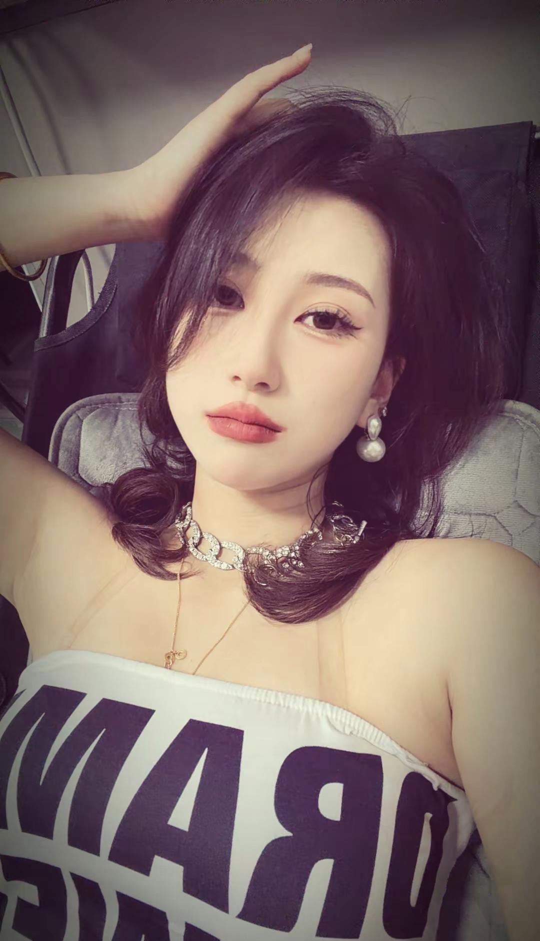 时间磨平了所有棱角 只剩下平静.