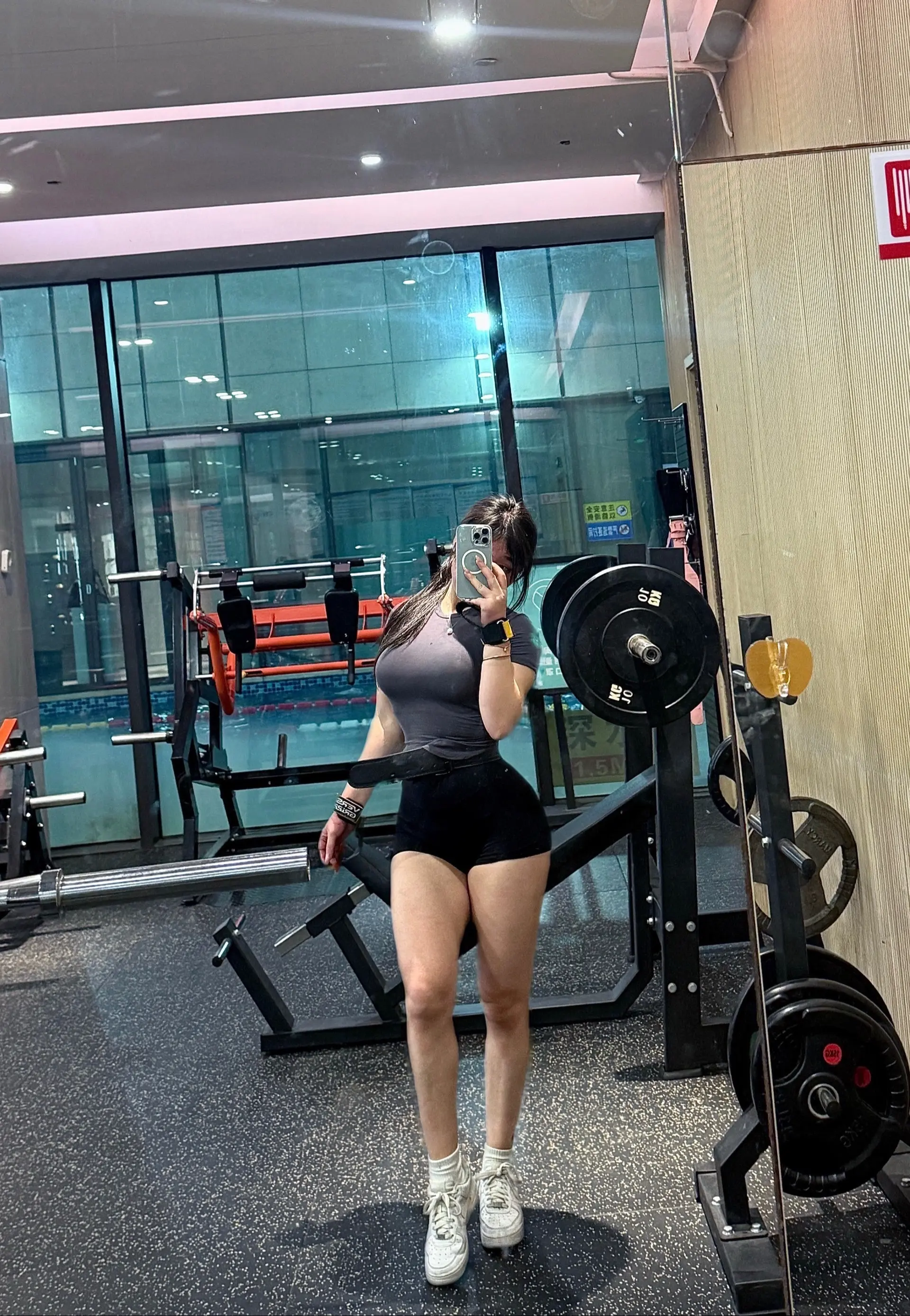 自律的顶端就是享受孤独 健身 爱健身的小姐姐 运动女孩