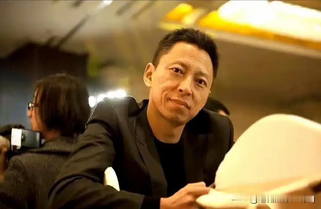 网易一个季度挣得不多，只有区区的50万美元。但这么多年，一直能给5000来号员工