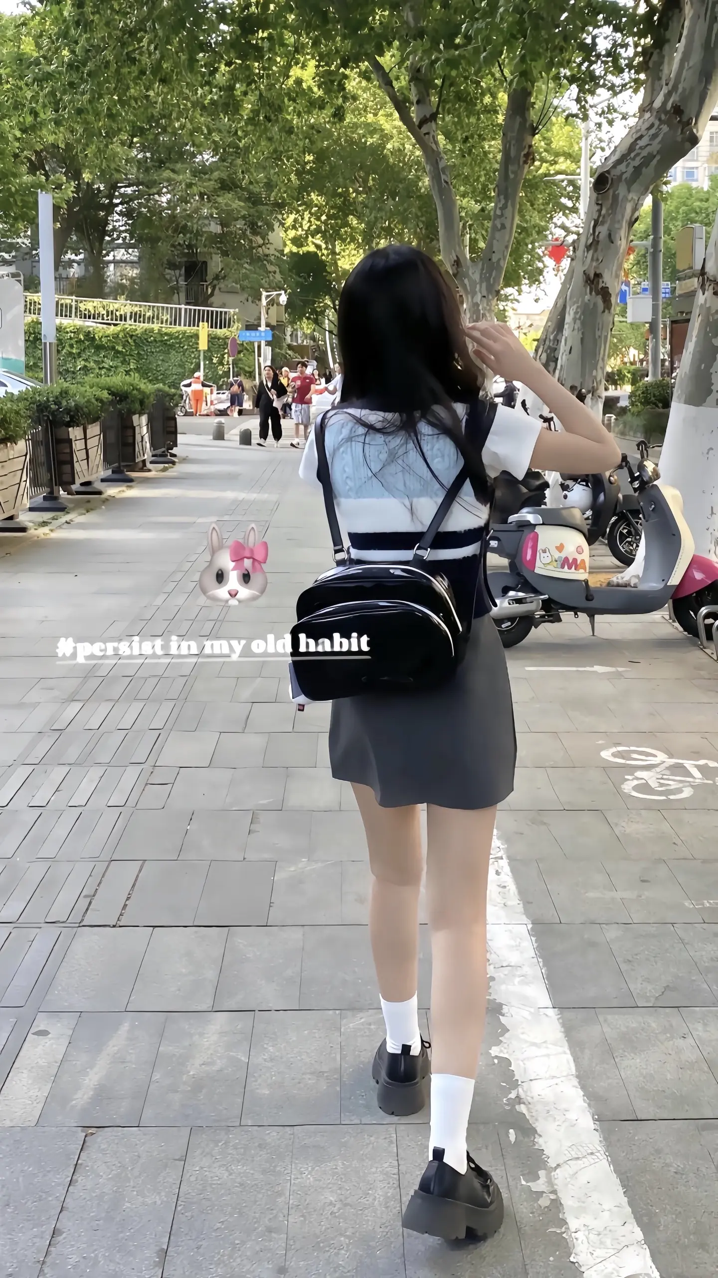 翻到夏天的照片配这个bgm
