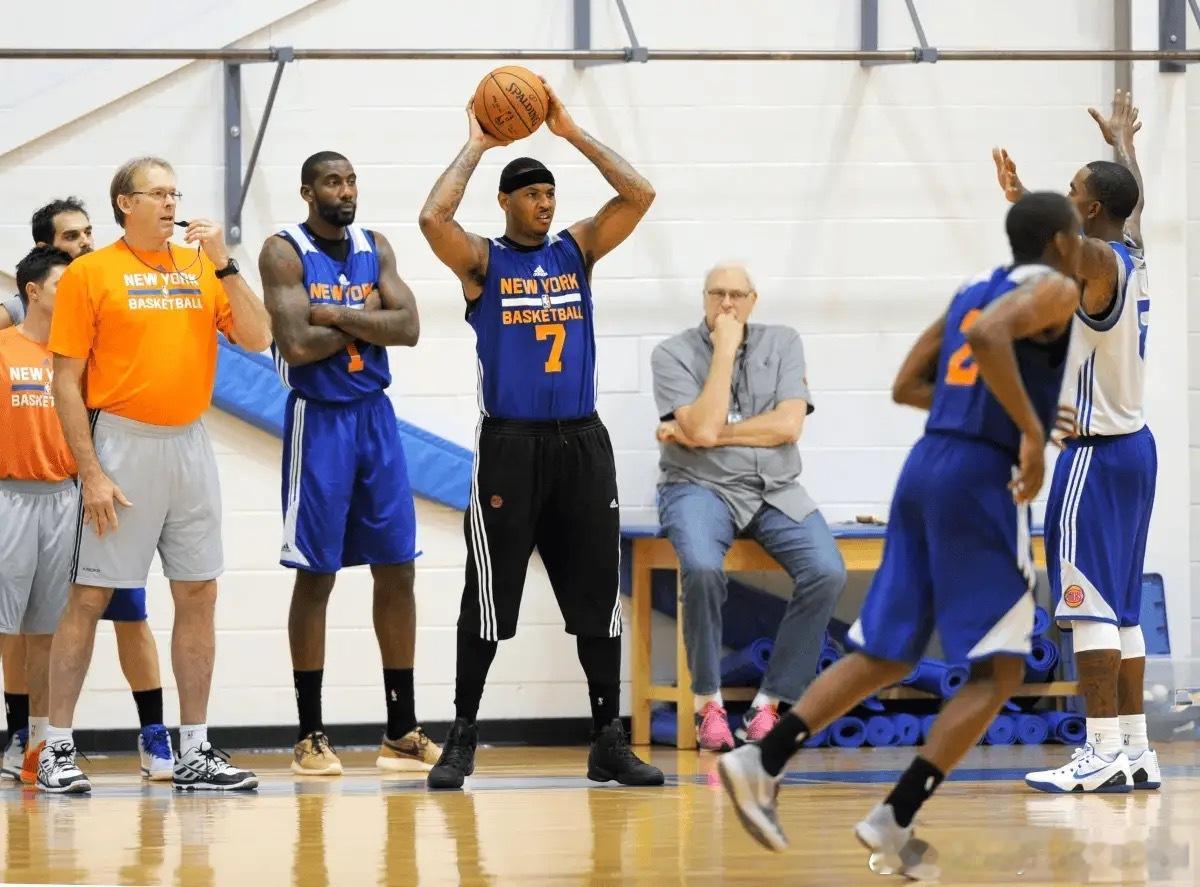 杰克逊：安东尼为了得分比科比高拒绝执行教练的计划，他也毁了林书豪菲尔-杰克逊在自