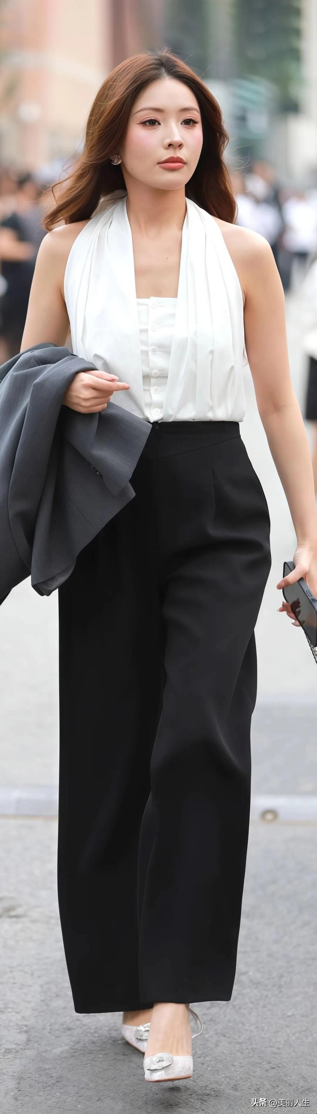 🌸春暖花开，赴一场春日之约，庄行老街冷江雨巷马上开街啦！春日漫游，小桥流水旁的