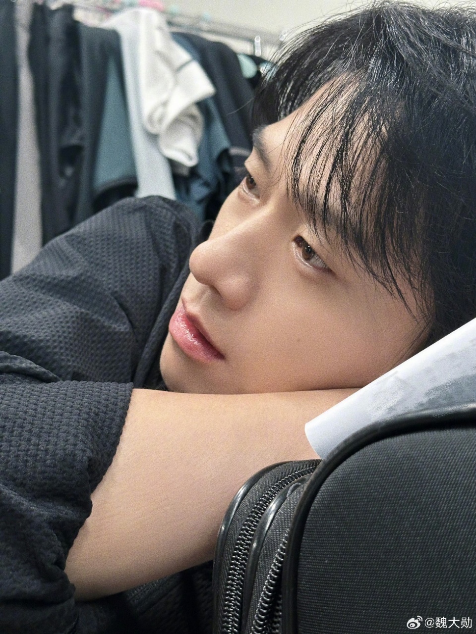 魏大勋回应被骂综艺咖周五晚高疯魏大勋用笑声改写词典——让全场松弛是本能，造名场面