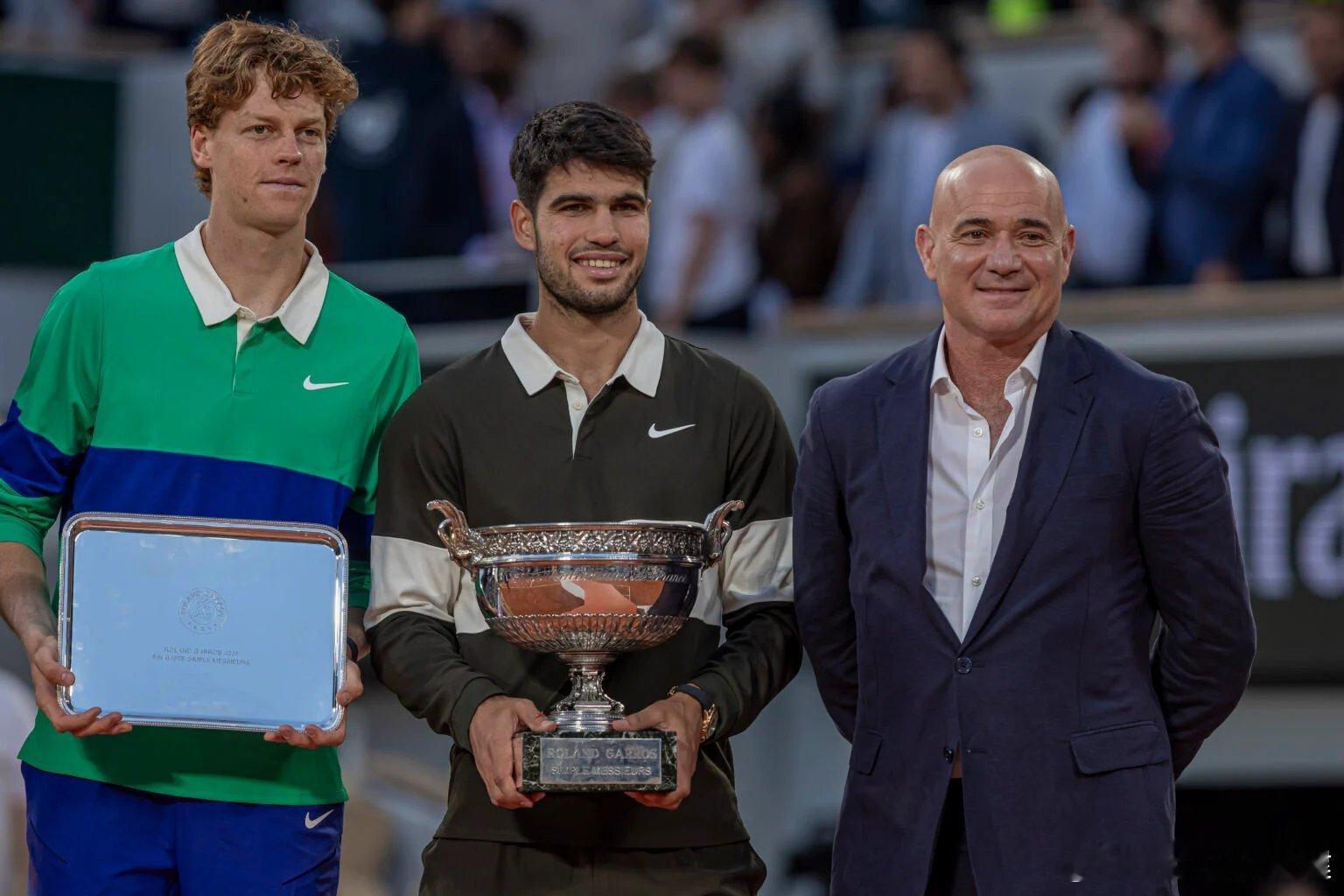 阿加西：“卡洛斯的爆发力令人印象深刻。他结合了罗杰、拉法和诺瓦克的众多伟大特质。