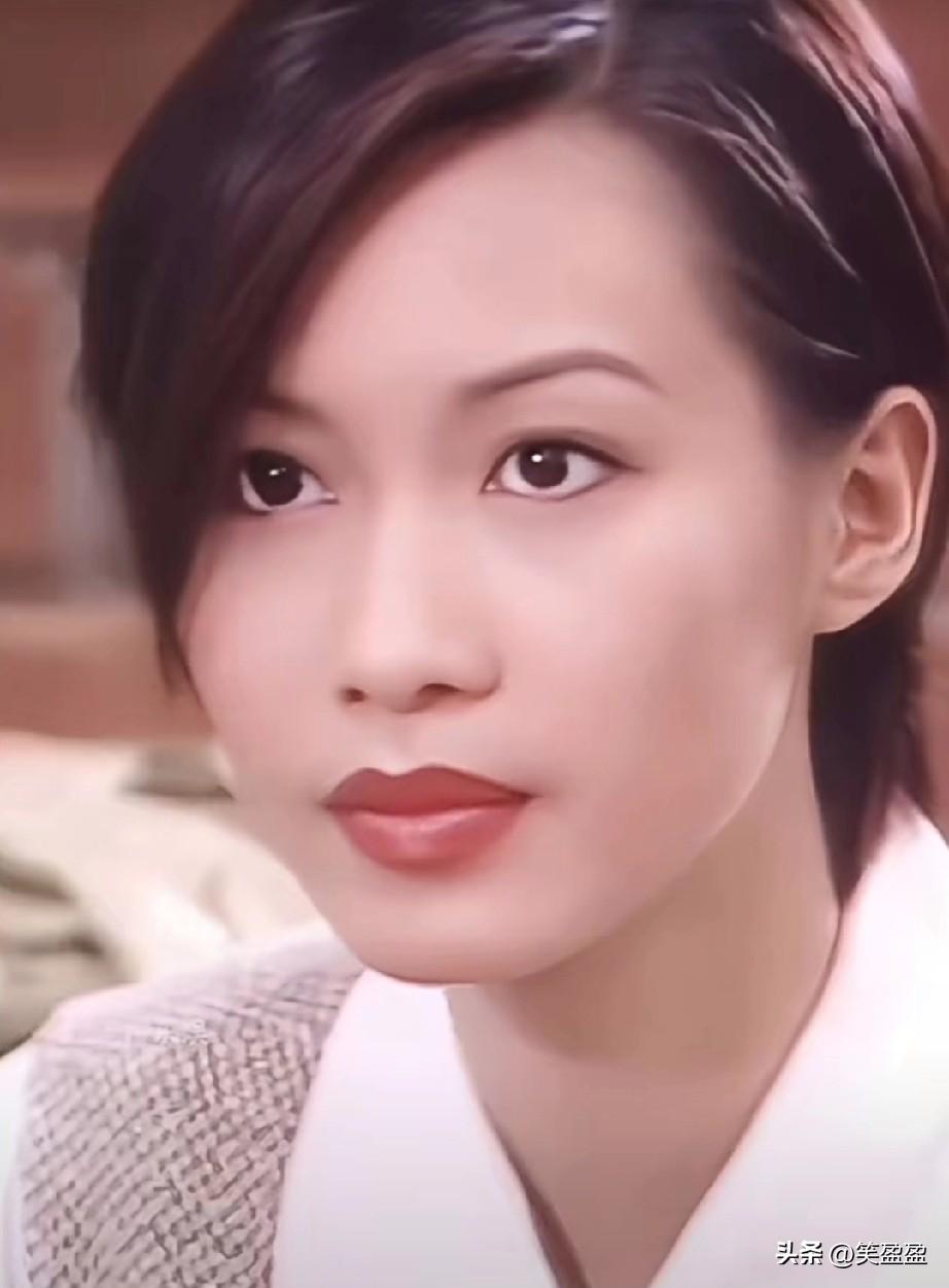 凭《天龙八部》“最美木婉清”一角成名的赵学而，90年代末与小8岁的谢霆锋有过一段