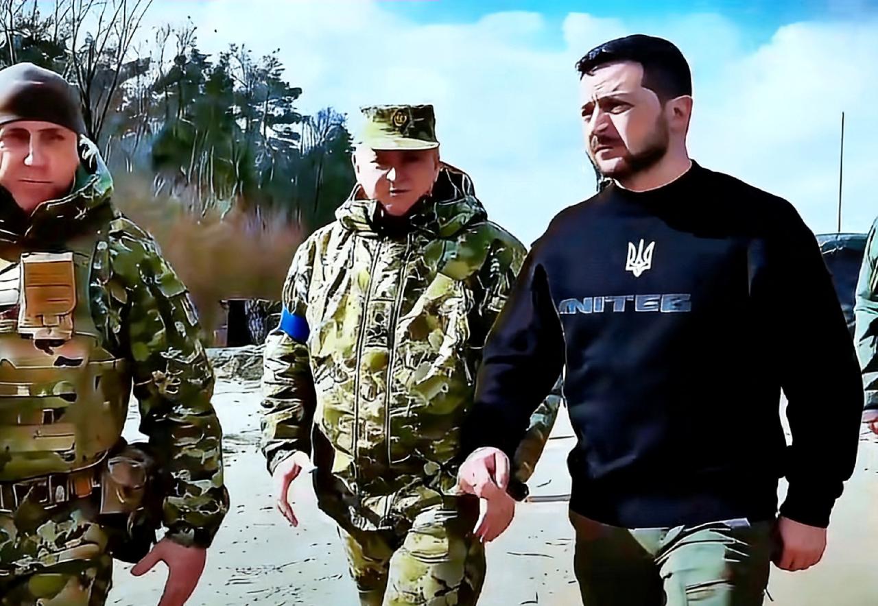 4一记“远程耳光”！乌军无人机直捣里海，俄舰+日入500万油气平台双双遇袭

这