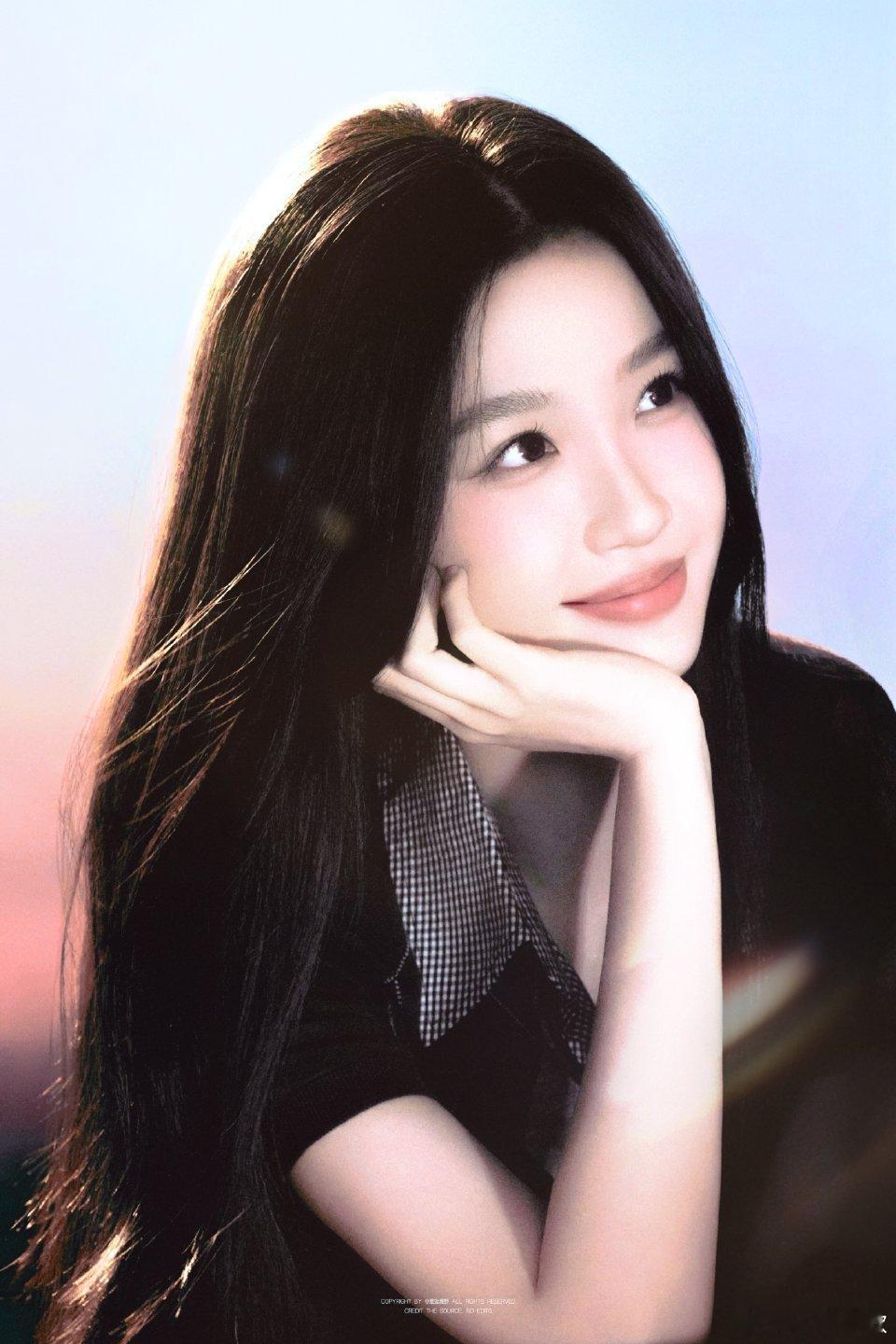 🐟虞书欣云初 🐟虞书欣云初令 入夜的晚风和有点惬意的蓝色夏天𝙉𝙞𝙜𝙝