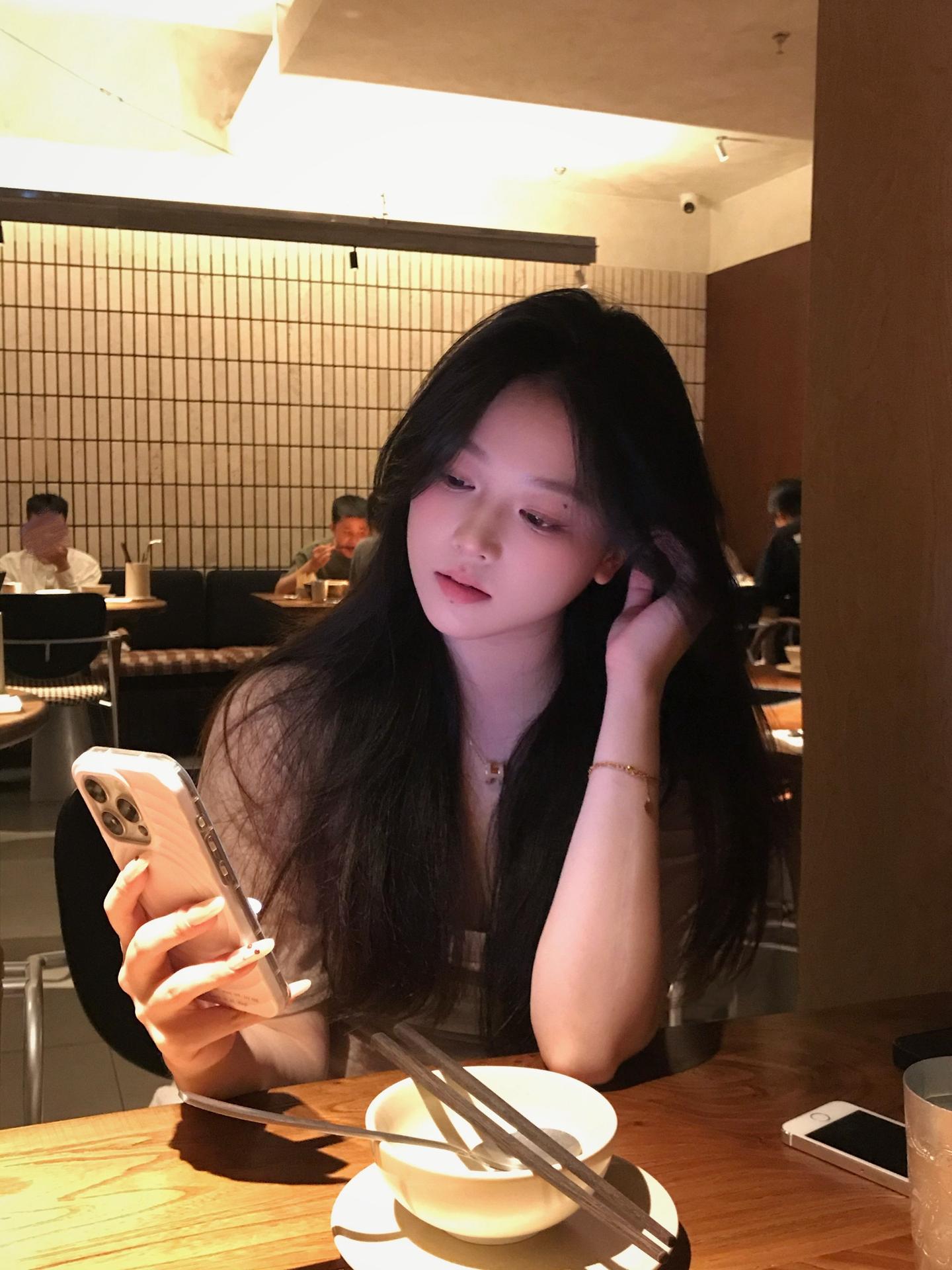 我需要一个人 在我难过时 读懂我的心